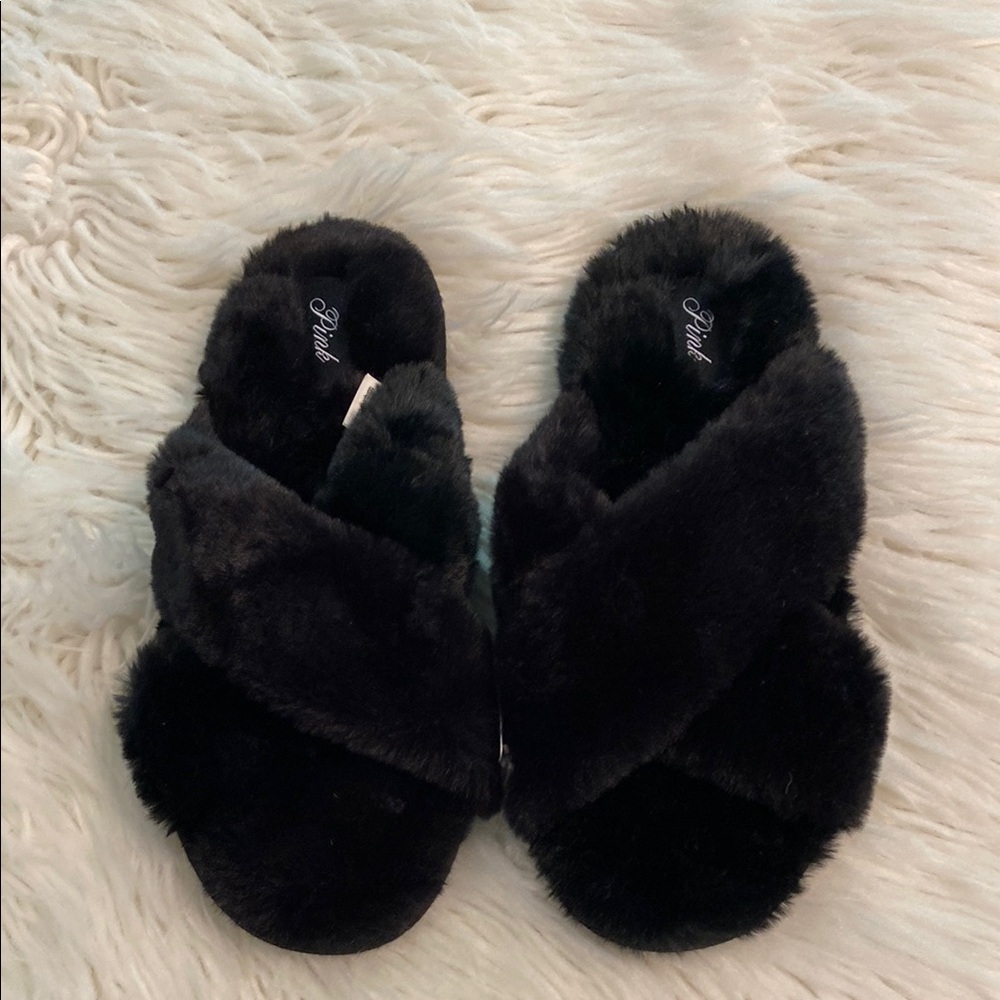 PINK Victoria's Secret Black Plush Slippers size M brand new
